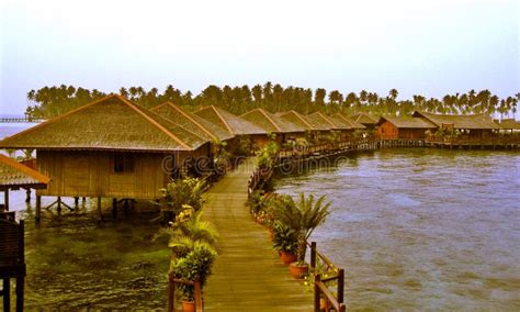 Stilt houses on lake stock image. Image of receding, water - 221317