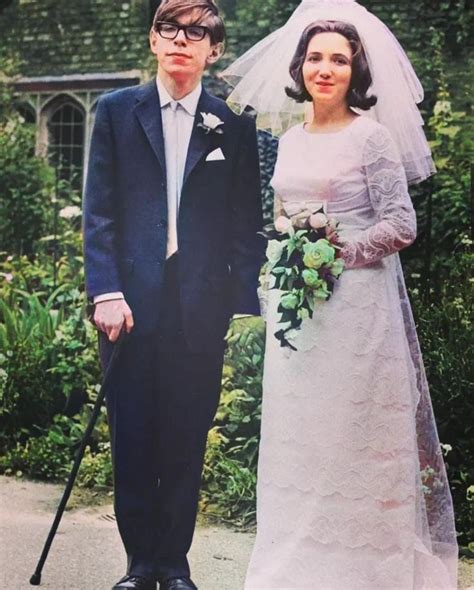 Stephen Hawking y su primera esposa Jane Wilde el día de su boda, 1965 | Boda, Boda de día, Esposa