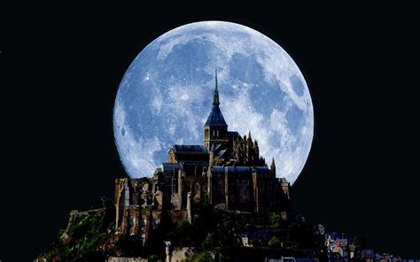 Mont St. Michel at night : r/wallpapers