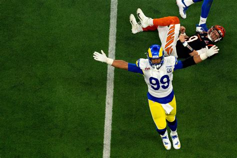Making Aaron Donald highest-paid defensive player may be key to keeping him from retirement