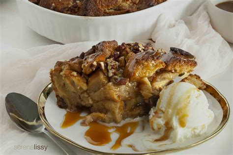 Pecan Pie Bread Pudding - Serena Lissy