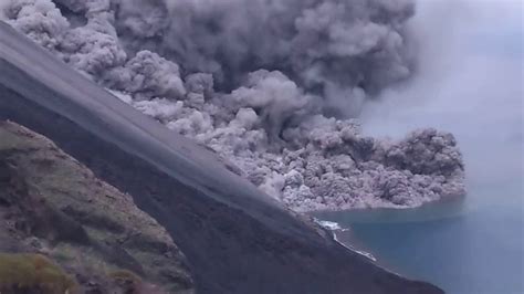 Videos show Italy’s Stromboli volcano erupting, sending pyroclastic flow, lava into the ...