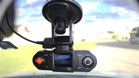 5 Best Dash Cameras for Your Truck – Truck Dash Cam