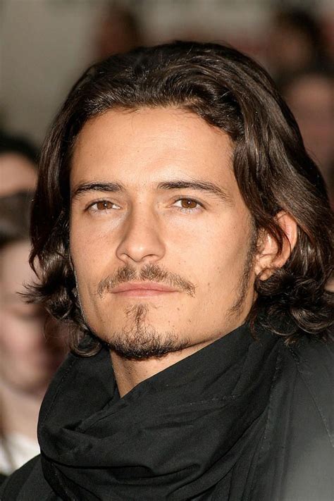 Orlando Bloom At Arrivals For Kingdom by Everett | Long hair styles men, Wavy hair men, Guy ...