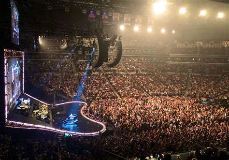 Barclays Center on Twitter: "THIS CROWD. #SoldOut #EltonFarewellTour # ...