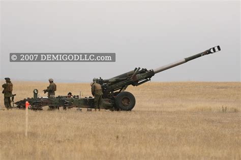 M198 155mm Howitzers firing at Camp Guernsey ARNG Base D462_1924_img.jpg (medium)