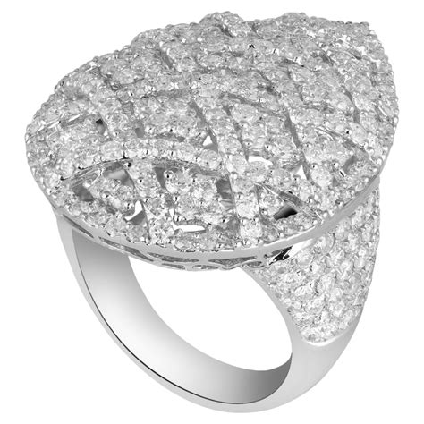 Diamond Ring in 18k gold For Sale at 1stDibs