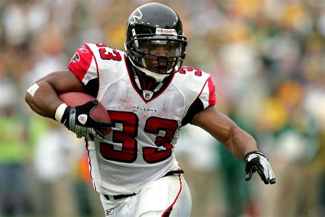 Michael Turner - Falcons Running Back | Michael turner, Packers vs falcons, Atlanta falcons