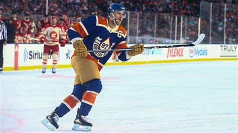 McDavid returns for Oilers at Heritage Classic | NHL.com