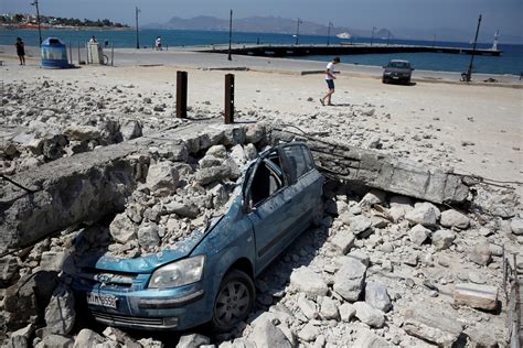 Greece and Turkey photos: Earthquake kills two tourists in Kos, tsunami ...