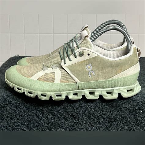 ON On Cloud Women’s Helion Cloudtec Running Shoes Green Tan | Grailed