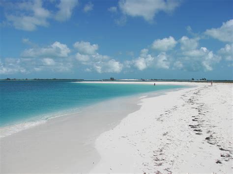 Relax on the beach in the resort of Cayo Largo, Cuba wallpapers and ...