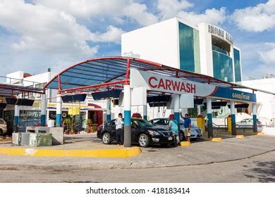 721 Carwash Building Images, Stock Photos & Vectors | Shutterstock