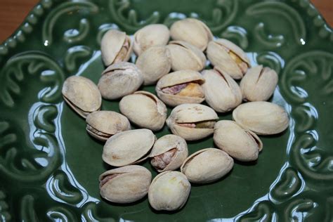 Vegan Epicurean: Pistachios and Heart Health