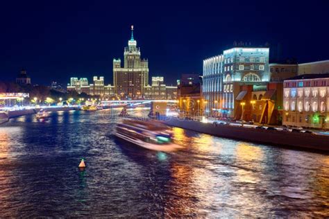 Stalin Skyscraper on Kotelnicheskaya Embankment of the Moscow River ...