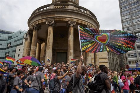 Best Pride Parade Pictures | POPSUGAR Love UK