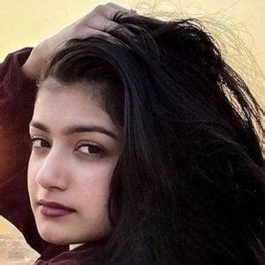 Amulya Rattan - Age, Family, Bio | Famous Birthdays