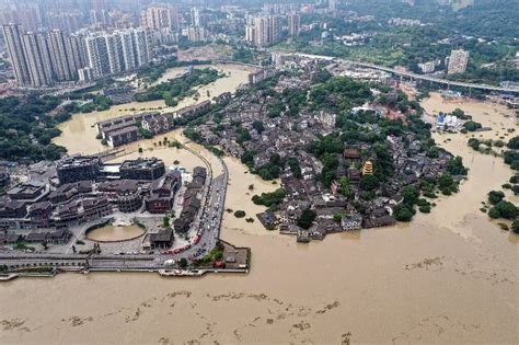 Why is China facing record floods?