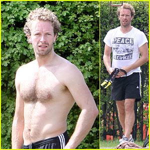 Chris Martin: Shirtless London Workout! | Chris Martin, Shirtless | Just Jared: Celebrity News ...