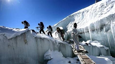 What Indian Soldiers Will Face In The Winter Stand-off With The Chinese At The High Altitudes Of ...