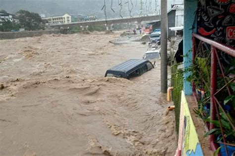 LOOK: Chico River floods sweep away vehicles in Bontoc | ABS-CBN News