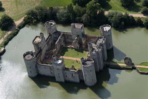 Bodiam Castle aerial image | Flying over Bodiam Castle in Ea… | Flickr