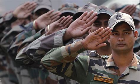 Army to confer Lt Col rank upon Bindra, Dhoni - Rediff.com News