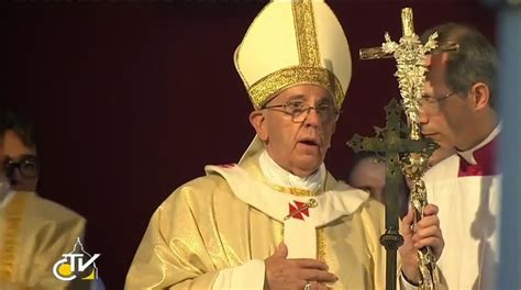 RORATE CÆLI: A new papal ferula (updated)