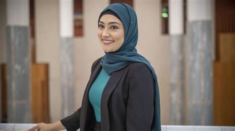 West Australian senator Fatima Payman urges young girls to wear hijab ...