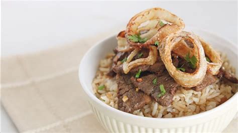 WATCH: How to Make Beef Steak Rice Bowl | Steak and rice, Beef recipes ...