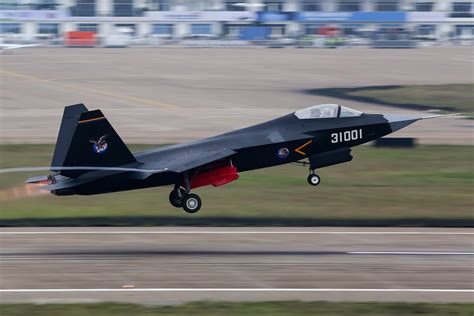 Is the Chinese J-31 5th-Gen Stealth Fighter a F-35 "Rip-Off? - Warrior ...