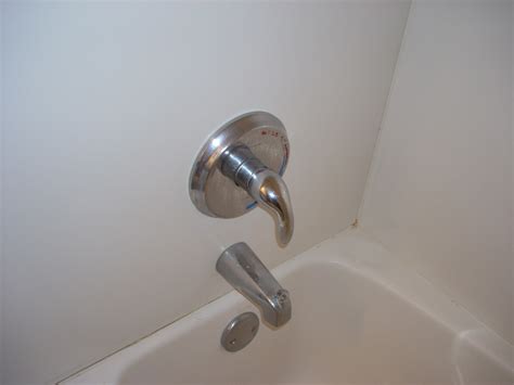 How To Replace a Single Handle Bathtub Faucet Yourself | HubPages