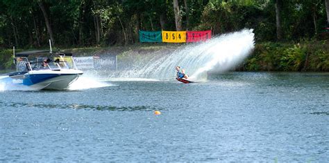 What makes the World’s best Water Ski Boat | Malibu Boats