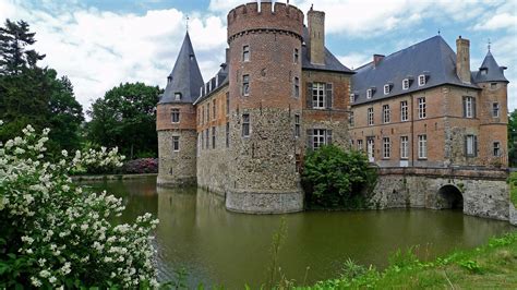 Château de Braine-le-Château via www.chateaubelgique.com | 宮殿, マナーハウス, ハウス