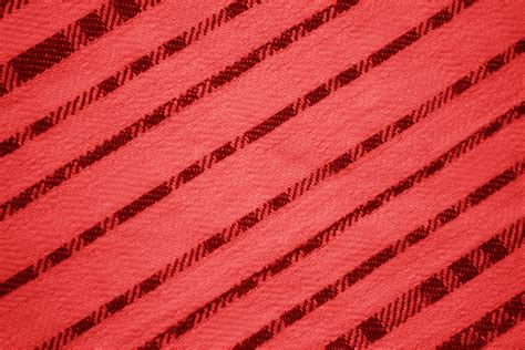 Red Diagonal Stripes Fabric Texture – Photos Public Domain