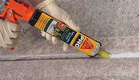 Top 5 Best Caulk for Concrete Cracks – Reviewed By an Expert