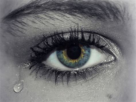 Eyestrain (Asthenopia): Causes, Symptoms, Diagnosis And Treatment - Boldsky.com