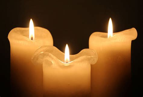 تحميل صور شمعات حلوة بيضاء White candles Pictures - عالم الصور