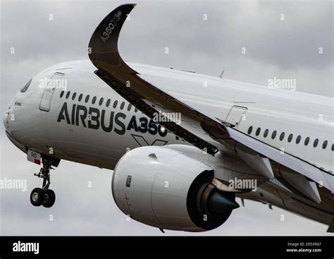 Airbus A350-1000XWB Take off Stock Photo - Alamy