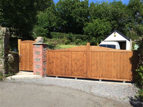 Driveway Gates | Gates and Fences UK