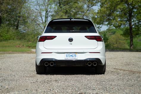 2022 VW Golf R wants to have fun 100% of the time - CNET