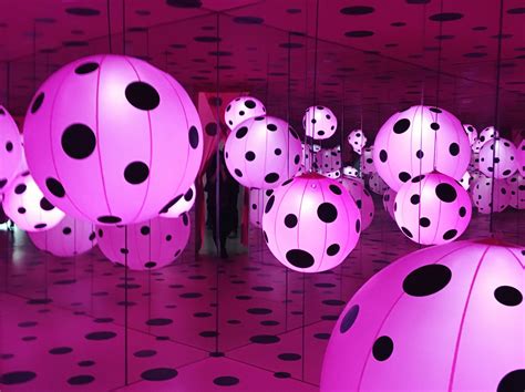 Yayoi Kusama: Infinity Mirrors — Those Who Wandr