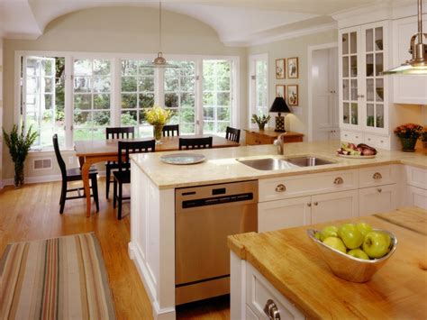 Classic Kitchen Cabinets: Pictures, Ideas & Tips From HGTV | HGTV