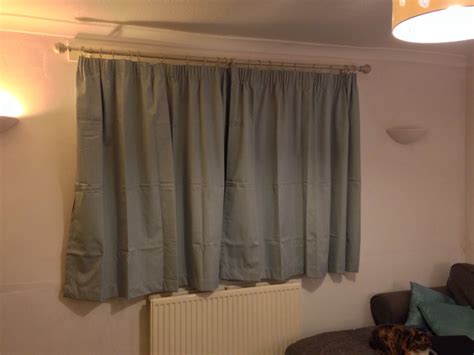 How to Put Up a Curtain Pole : 9 Steps (with Pictures) - Instructables