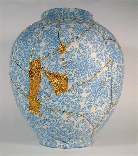 Artist Mimics Japanese 'Kintsugi' Technique to Repair Broken Vases with ...