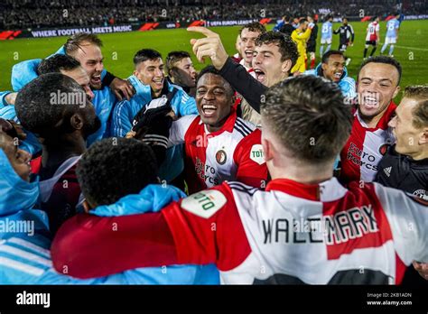 Rotterdam - Players of Feyenoord celebrate the win during the match ...