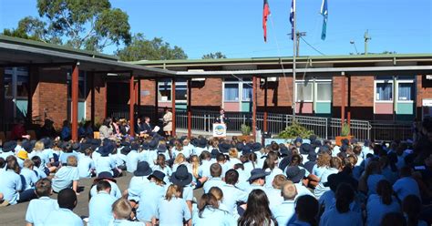 Bomaderry Public School Anzac Day ceremony | photos | South Coast Register | Nowra, NSW