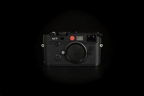 f22cameras | Leica M7 0.72 Black Chrome (2947053)