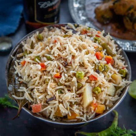 Veg Pulao Recipe (Step by Step + Video) - Whiskaffair