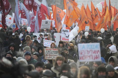 Protesters Throng Frozen Moscow in Anti-Putin March - The New York Times